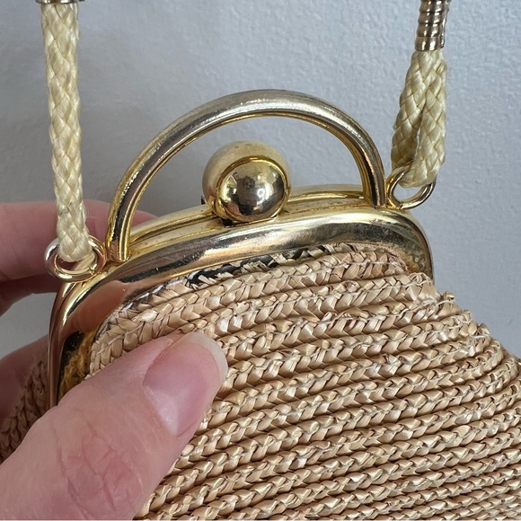 LA REGALE LTD Vintage Straw Framed Gold Clasp Bag - Picture 6 of 16
